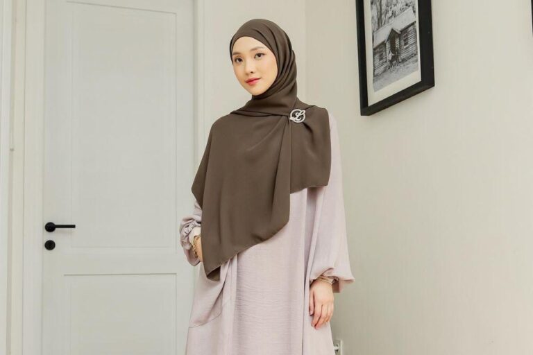 model gamis